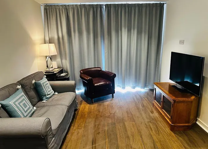 Modern 1 Bedroom Flat On Putney Hill