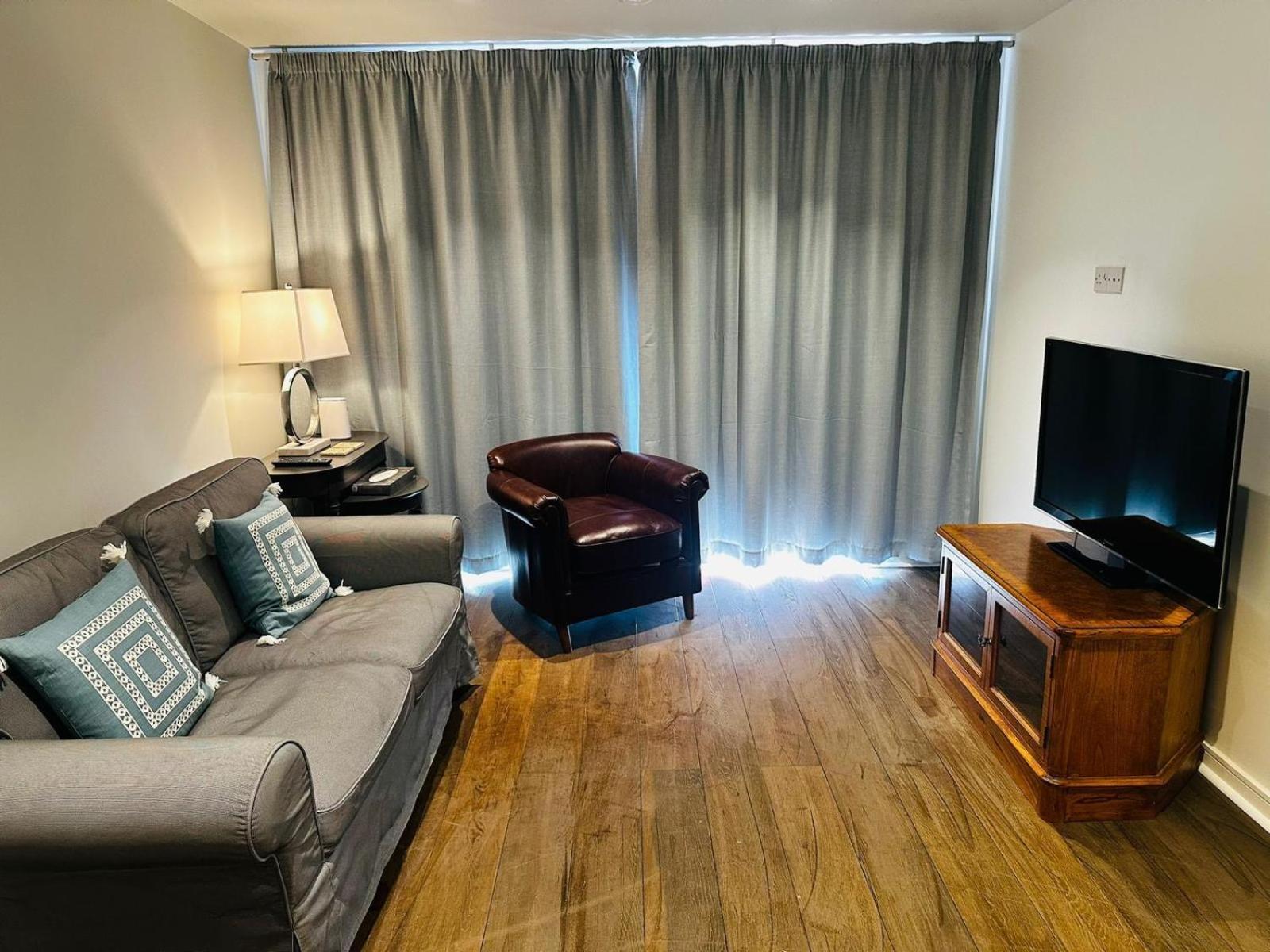 Modern 1 Bedroom Flat On Putney Hill Appartamento *