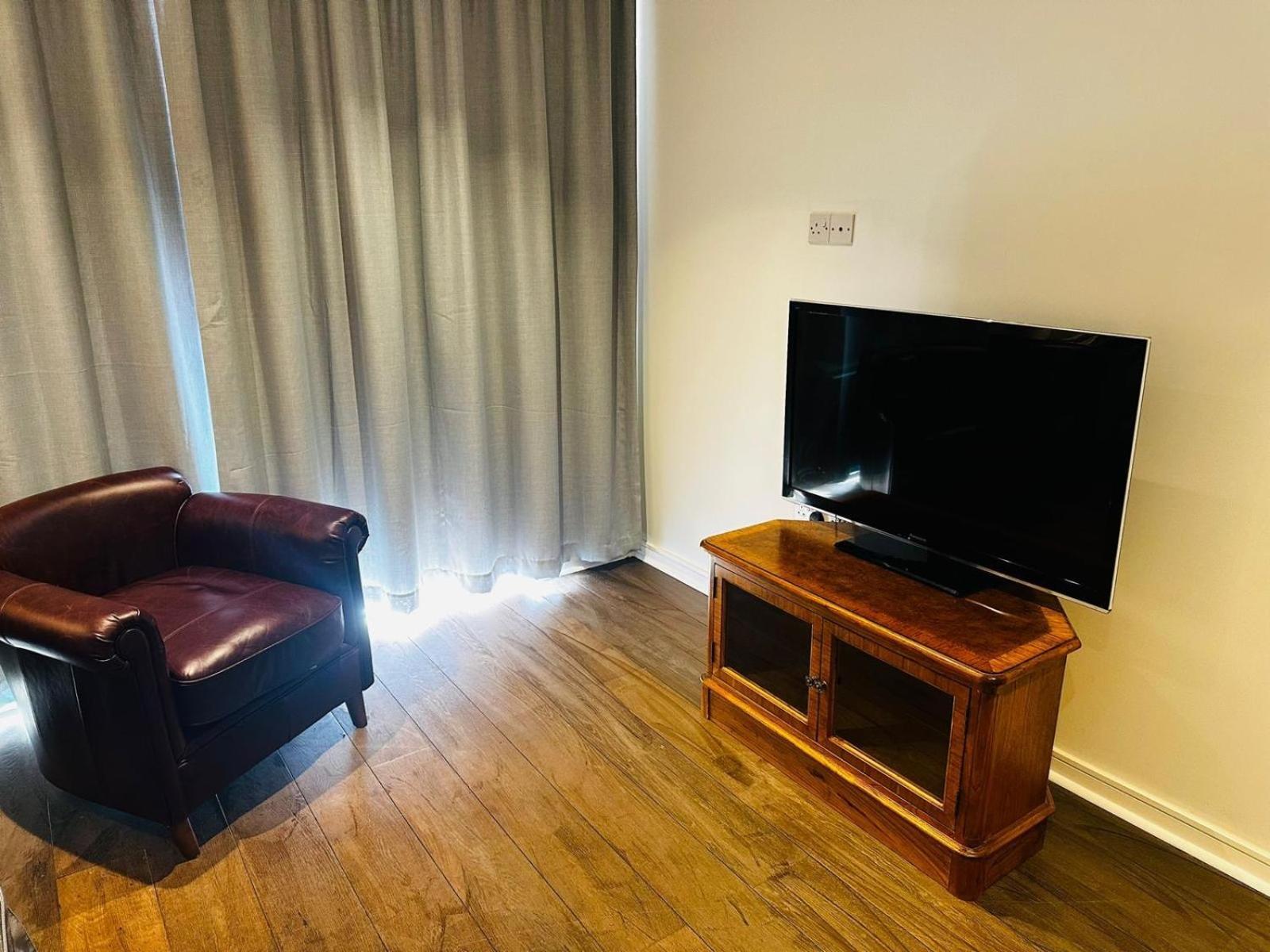 Modern 1 Bedroom Flat On Putney Hill Londra